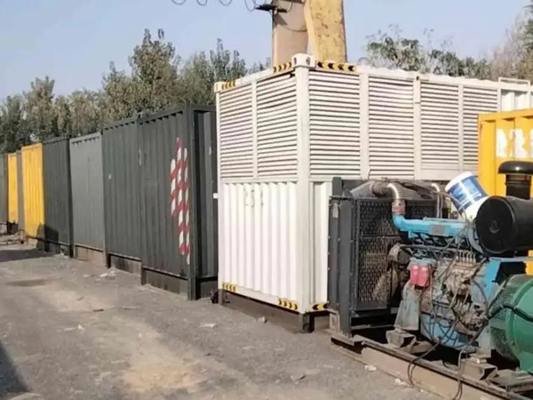 汉中200KW柴油发电机机组每小时油耗是多少？